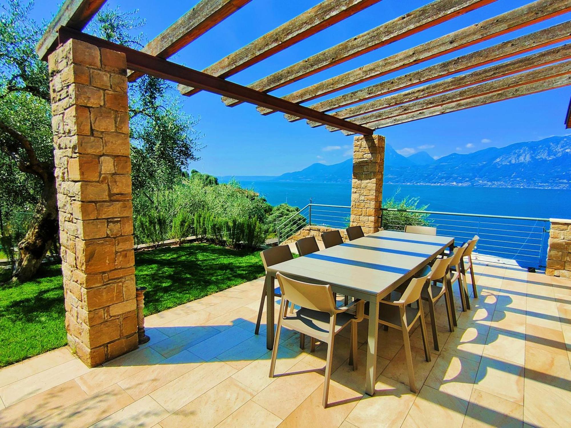 Villa Al Feudo Бренцоне-суль-Гарда Экстерьер фото